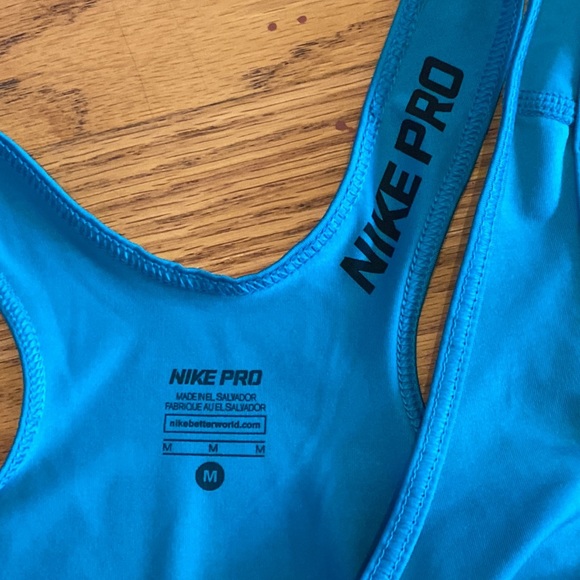 Nike Dri-fit pro tank - Picture 4 of 5